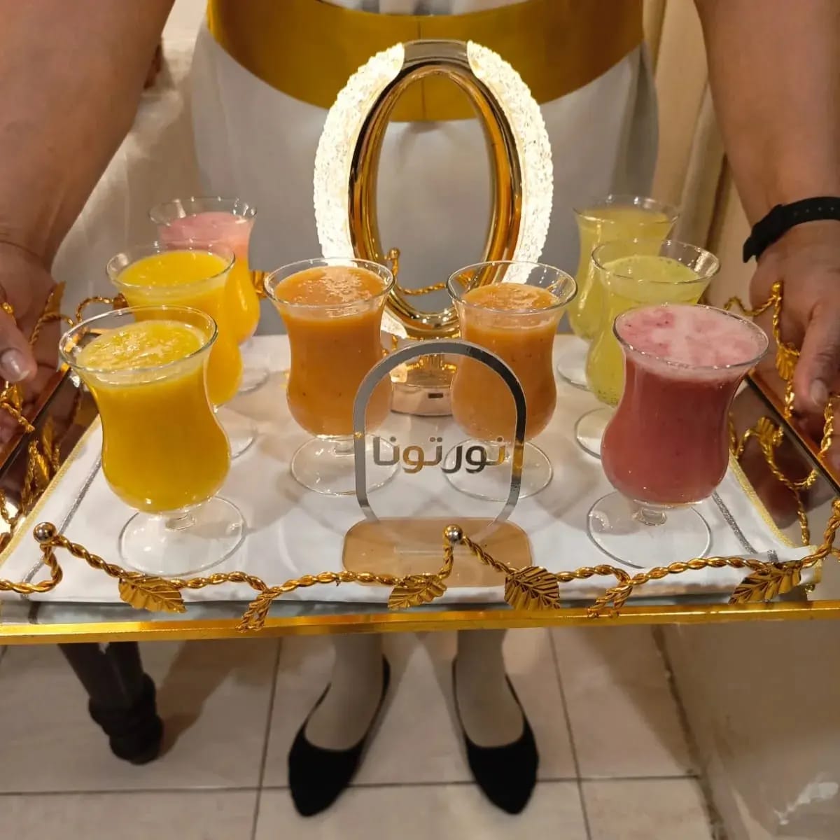 خدمة شاي وقهوة